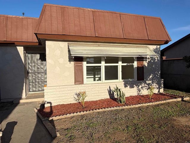 734 North Midway Drive, Escondido, CA 92027