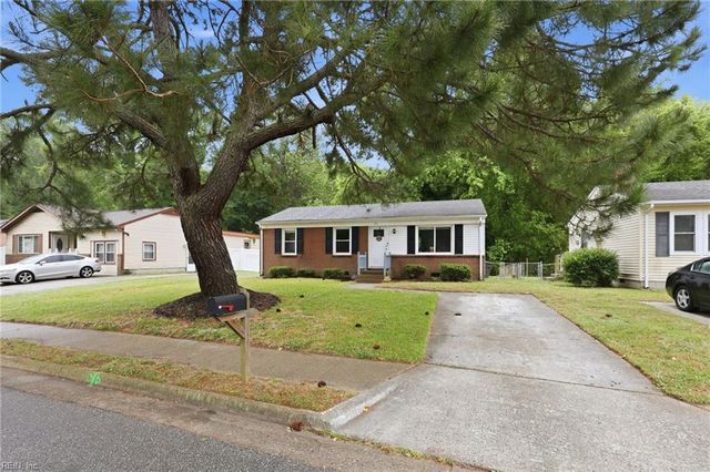 25 Rendon DR, Hampton, VA 23666