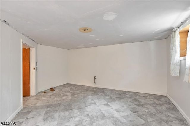 1051 S Elmora Ave, Elizabeth City, NJ 07202