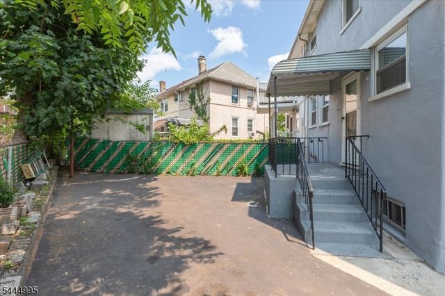 1051 S Elmora Ave, Elizabeth City, NJ 07202
