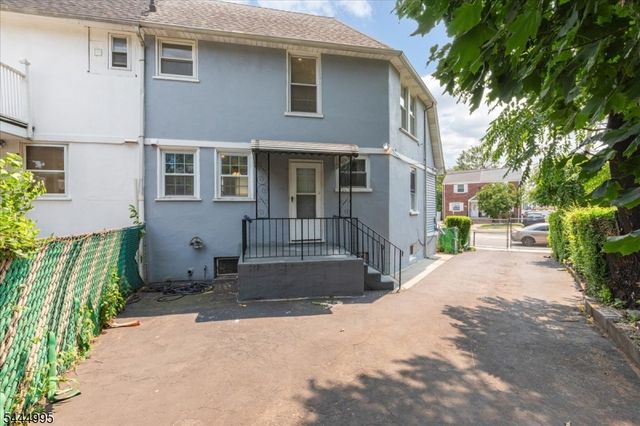 1051 S Elmora Ave, Elizabeth City, NJ 07202