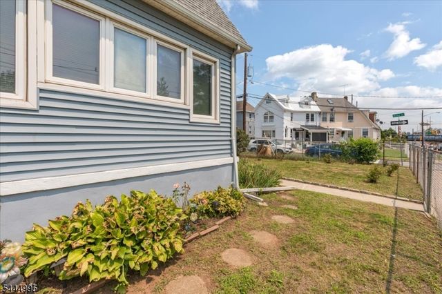 1051 S Elmora Ave, Elizabeth City, NJ 07202