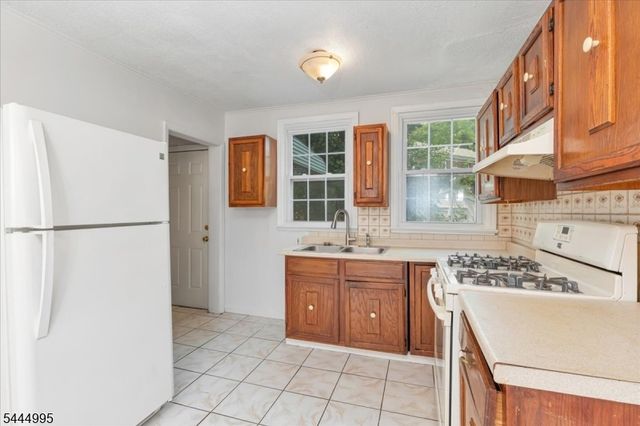 1051 S Elmora Ave, Elizabeth City, NJ 07202