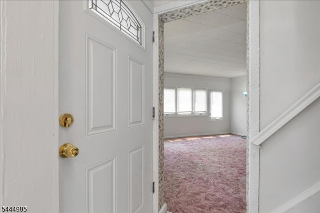 1051 S Elmora Ave, Elizabeth City, NJ 07202 — photo 2