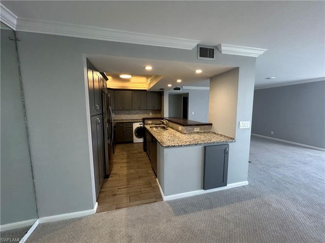 3490 N Key DR 211, North Fort Myers, FL 33903
