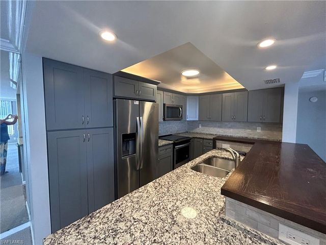3490 N Key DR 211, North Fort Myers, FL 33903