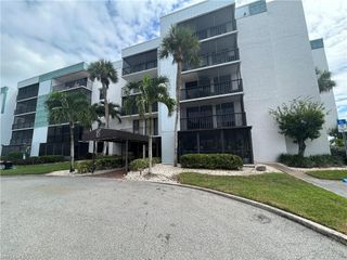 3490 N Key DR 211, North Fort Myers, FL 33903