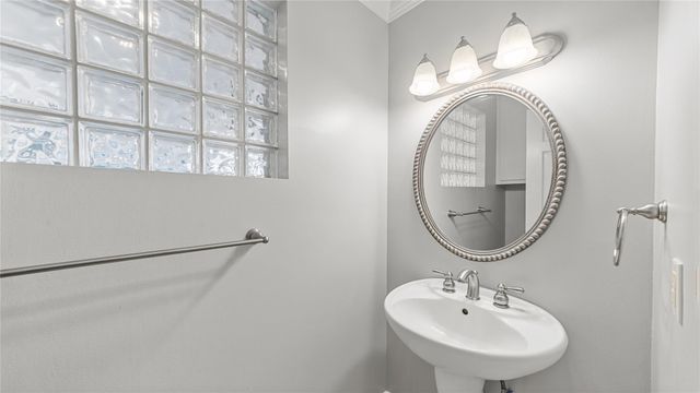 11002 Renwick Drive, Houston, TX 77096