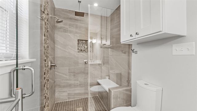 11002 Renwick Drive, Houston, TX 77096