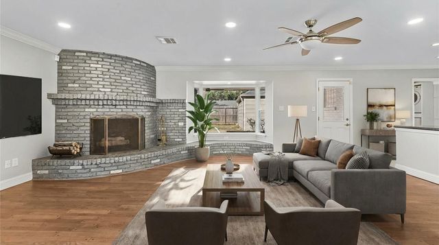 11002 Renwick Drive, Houston, TX 77096