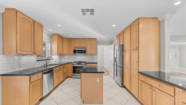 11002 Renwick Drive, Houston, TX 77096