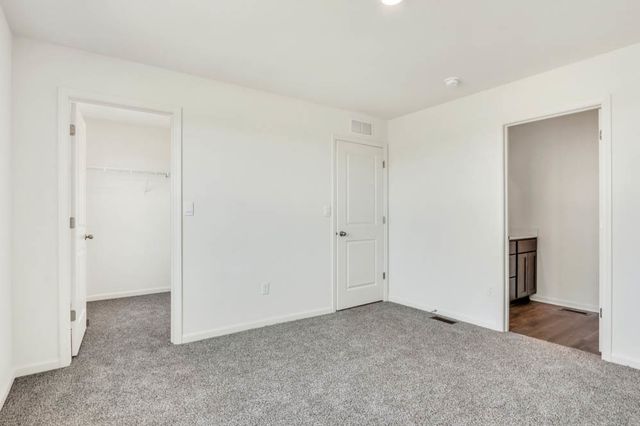 424 Lakeshore Court, St. Charles, IL 60174