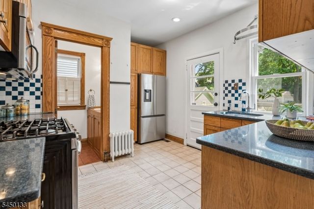 52 Benson St, Bloomfield Twp., NJ 07003