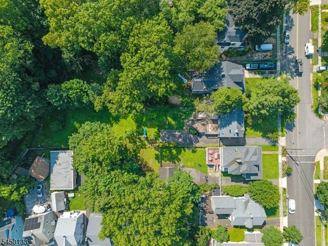 52 Benson St, Bloomfield Twp., NJ 07003
