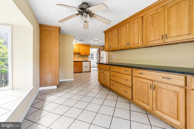 2008 PARKVIEW AVE, Abington, PA 19001