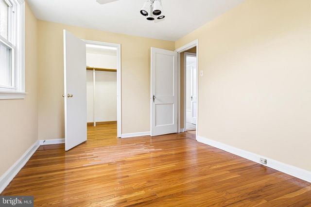 2008 PARKVIEW AVE, Abington, PA 19001