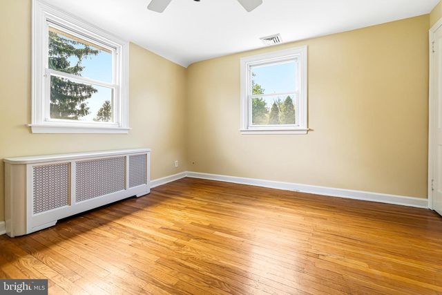2008 PARKVIEW AVE, Abington, PA 19001