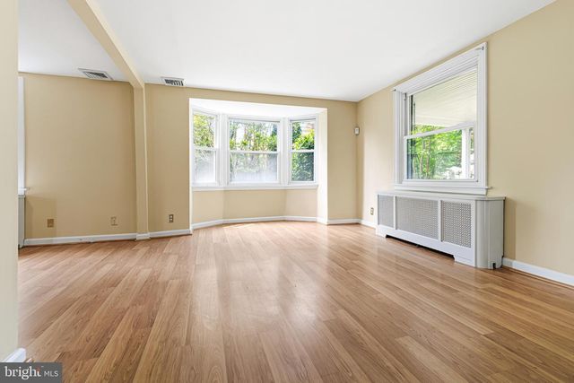 2008 PARKVIEW AVE, Abington, PA 19001