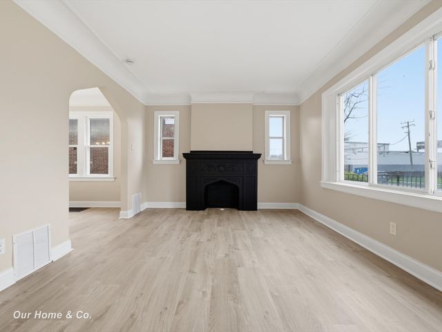 6145 YORKSHIRE Road, Detroit, MI 48224