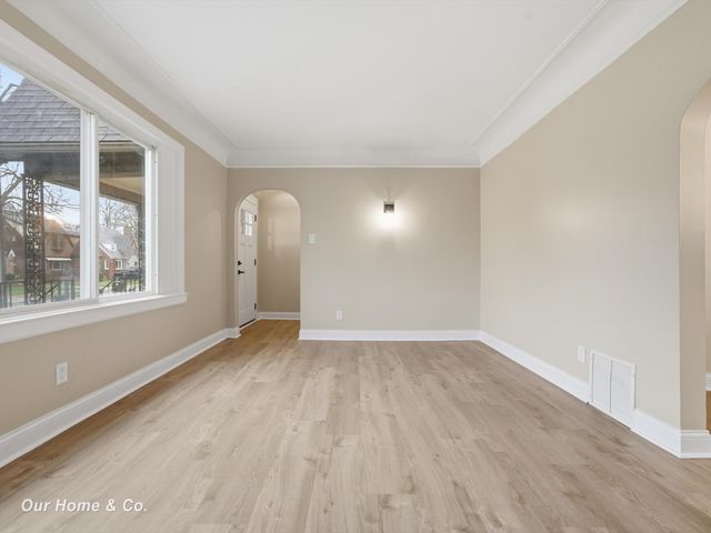 6145 YORKSHIRE Road, Detroit, MI 48224