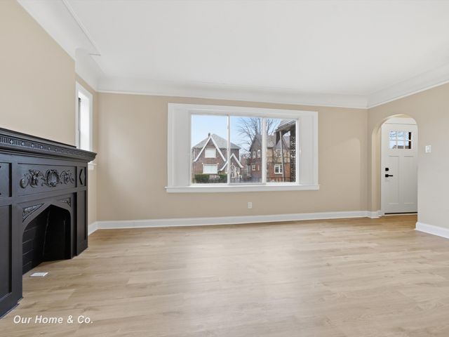 6145 YORKSHIRE Road, Detroit, MI 48224