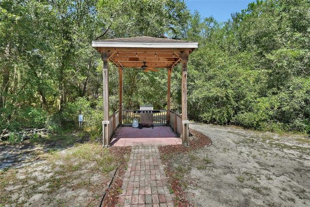 710 BREEZY OAK COURT, Deland, FL 32724