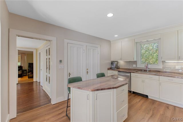 4 Lynacres Boulevard, Dewitt, NY 13066