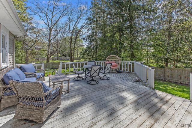 4 Lynacres Boulevard, Dewitt, NY 13066