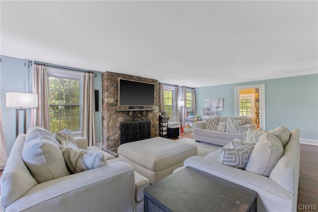 4 Lynacres Boulevard, Dewitt, NY 13066