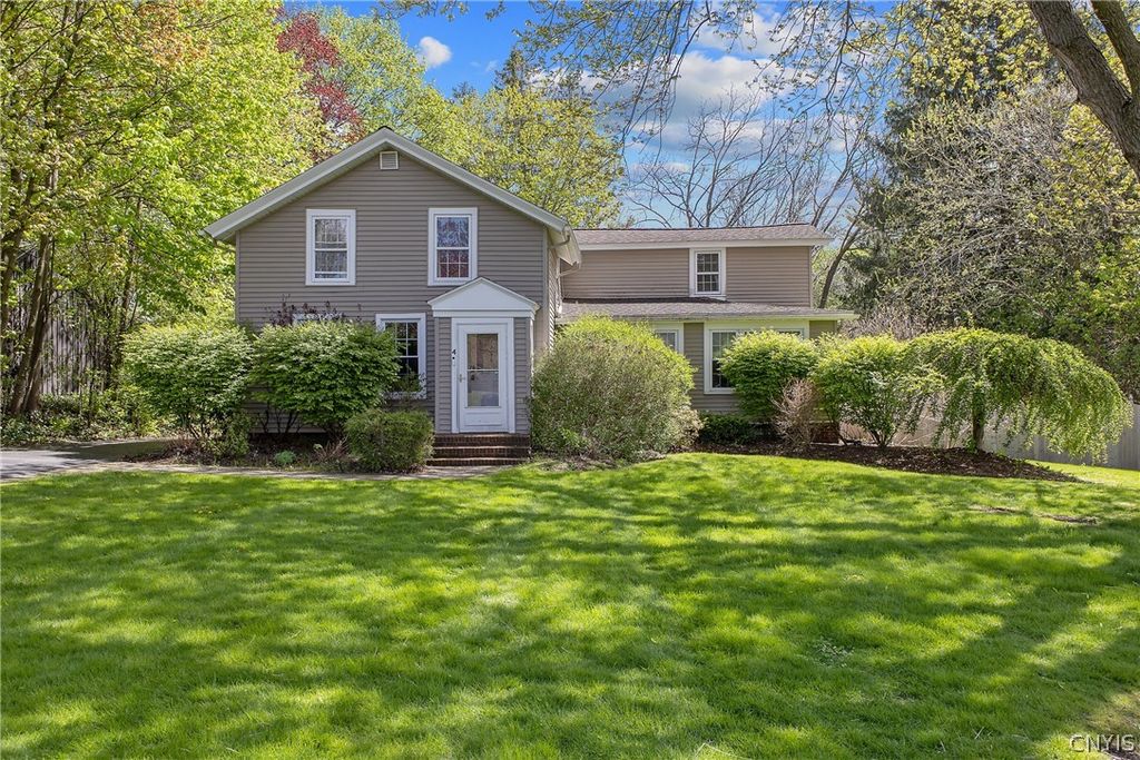 4 Lynacres Boulevard, Dewitt, NY 13066