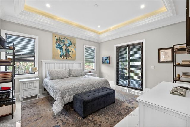 4233 4th AVE NE, Naples, FL 34120