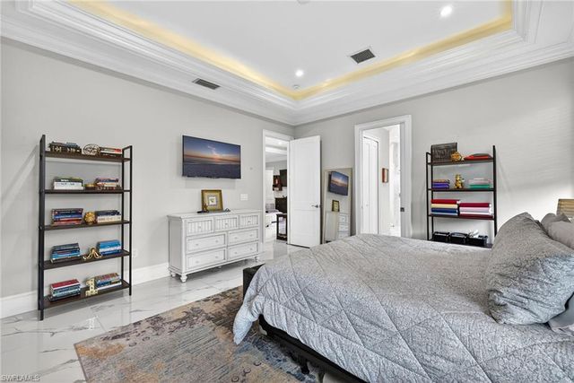 4233 4th AVE NE, Naples, FL 34120