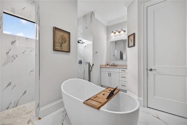 4233 4th AVE NE, Naples, FL 34120