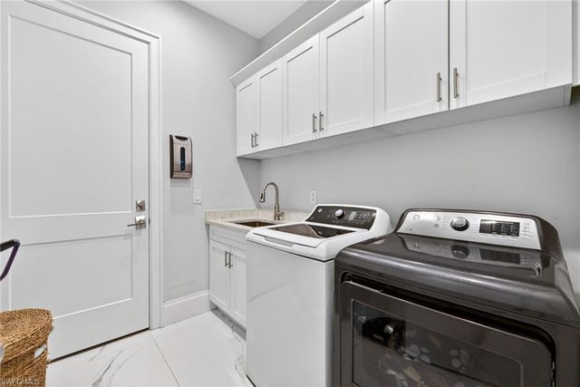 4233 4th AVE NE, Naples, FL 34120