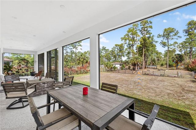 4233 4th AVE NE, Naples, FL 34120