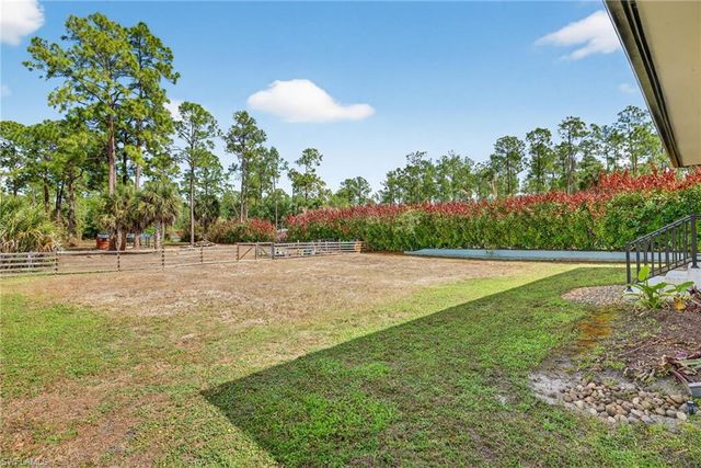 4233 4th AVE NE, Naples, FL 34120