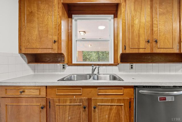 601 Burton Creek Place, Lynchburg, VA 24502