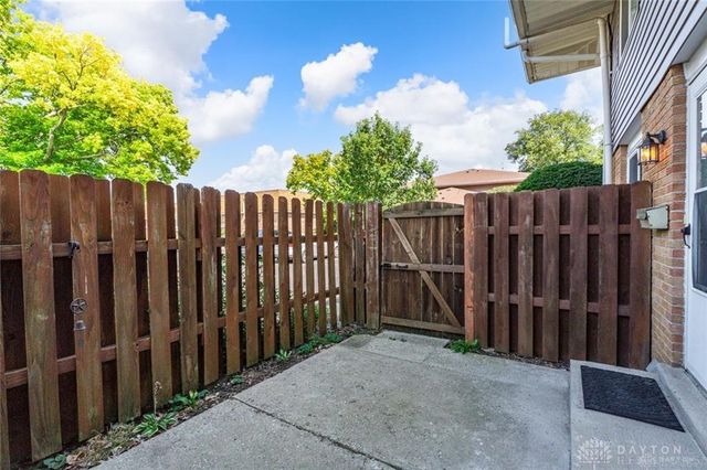 1644 Villa South Drive, Dayton, OH 45449