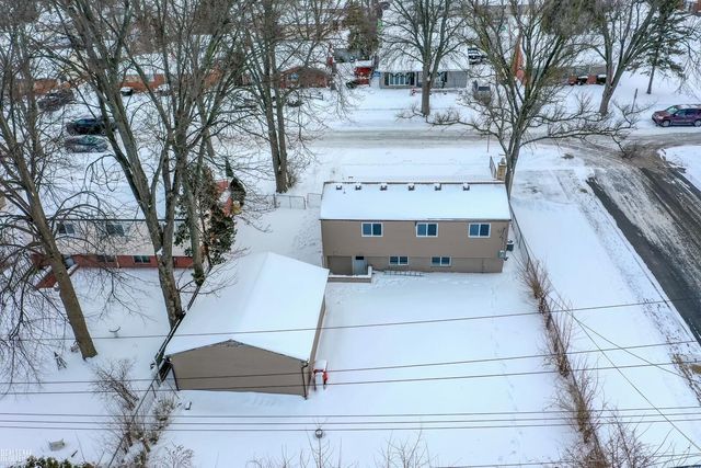 21425 Sunnyview Street, Clinton Township, MI 48035