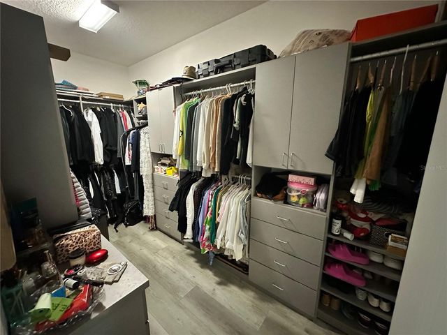 556 BRUNSWICK DRIVE, Davenport, FL 33837