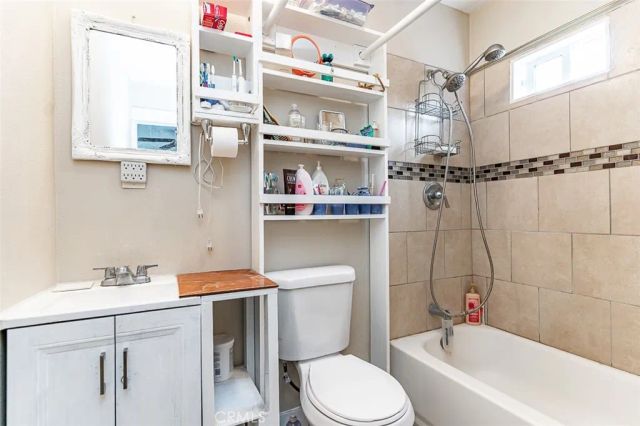 8462 S Denker Avenue, Los Angeles, CA 90047