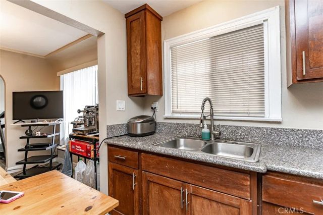 8462 S Denker Avenue, Los Angeles, CA 90047