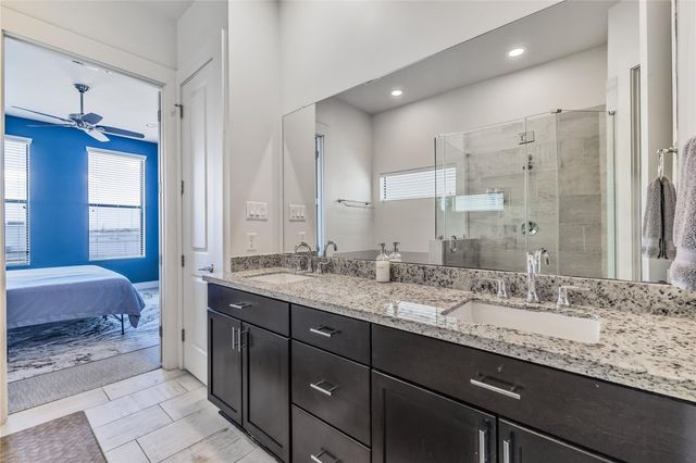 2114 Sabine Street, Houston, TX 77007