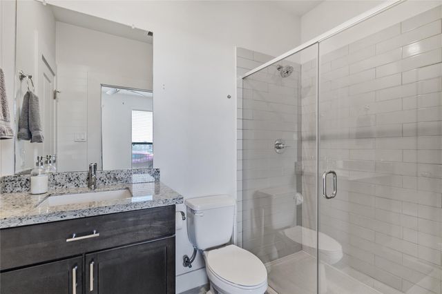 2114 Sabine Street, Houston, TX 77007