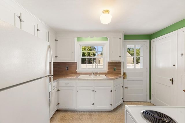 159 Howard Street, Reading, MA 01867