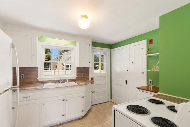 159 Howard Street, Reading, MA 01867