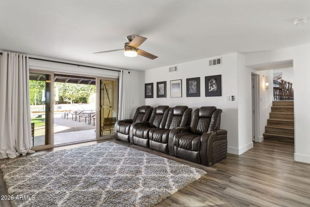 2034 E GLENDALE Avenue, Phoenix, AZ 85020