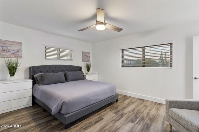 2034 E GLENDALE Avenue, Phoenix, AZ 85020