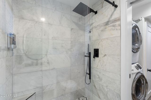 2034 E GLENDALE Avenue, Phoenix, AZ 85020