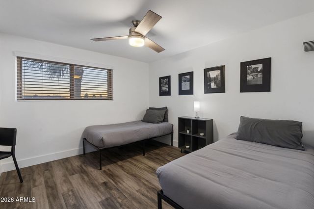 2034 E GLENDALE Avenue, Phoenix, AZ 85020